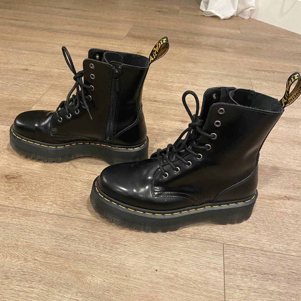 Doc Martens Jadon men’s size 9 excellent condition only wore once!